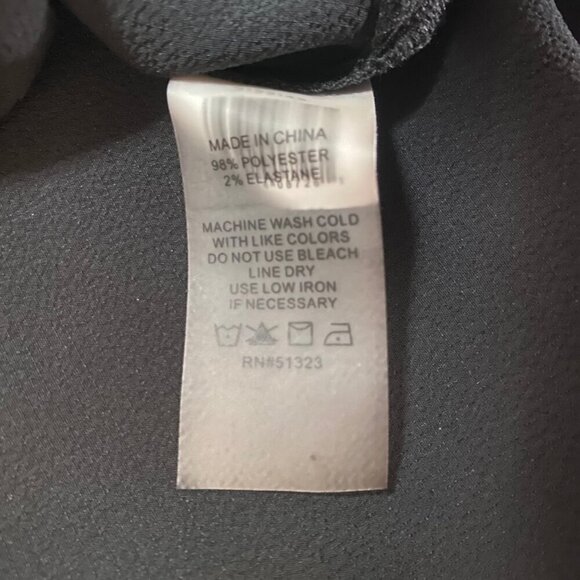 🖤 Vince Camuto Black V-Neck Blouse – Effortless Elegance, Size L - Picture 5 of 5